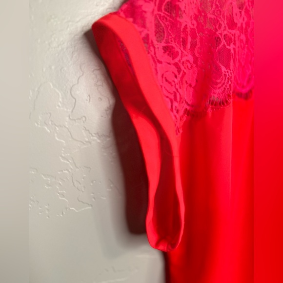 H&M Blouse Neon Lace Cap Sleeve Curved Hem Shift Straight Fit SZ 8/MED PINK NEW! - Picture 7 of 16